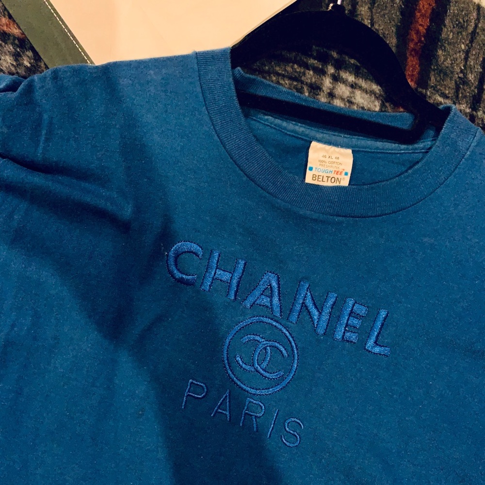 +++ VINTAGE CHANEL SHIRT SZ M +++